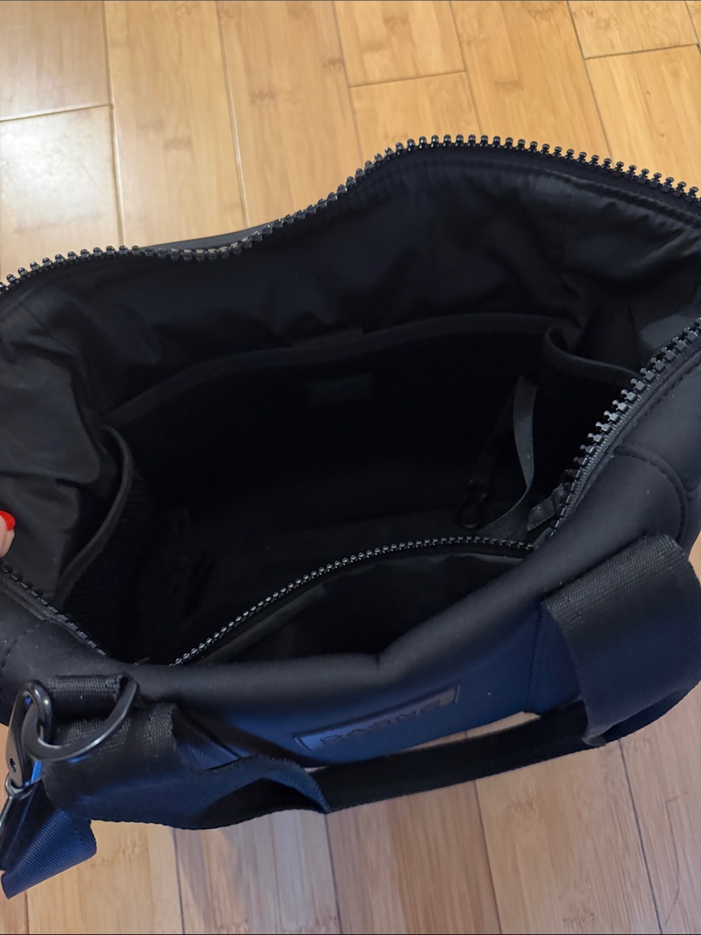 Dagne Dover Black LANDON NEOPRENE CARRYALL BAG - Picture 4 of 5